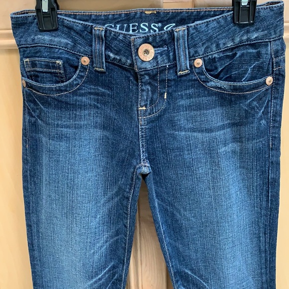 Guess Signature Jeans - Picture 4 of 5